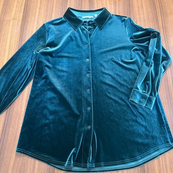 Soft Surroundings Emerald Green Velvet Button Up Top, Holiday, Christmas, Large - Picture 3 of 9